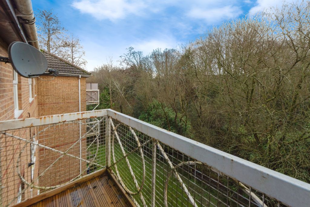 Property photo 3 of 17 Balcony