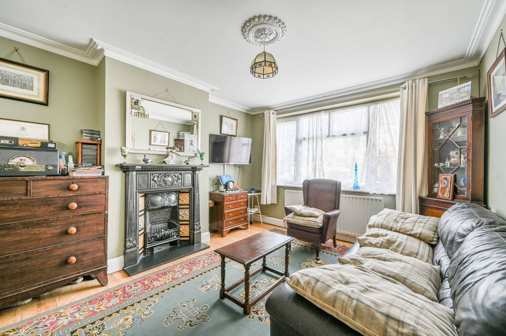 Property photo 2 of 7