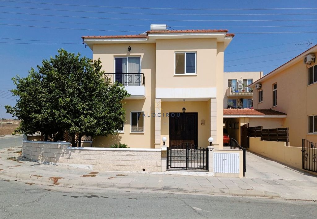 Property photo 1 of 25