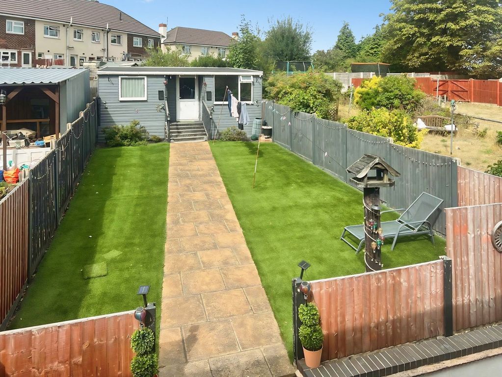 Property photo 2 of 25
