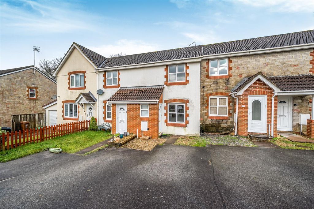 Property photo 1 of 18 Heather Walk Front..Jpg