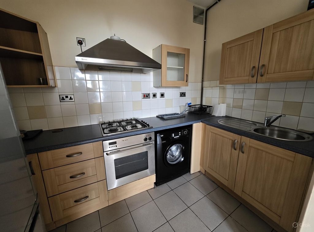 Property photo 2 of 8 Image