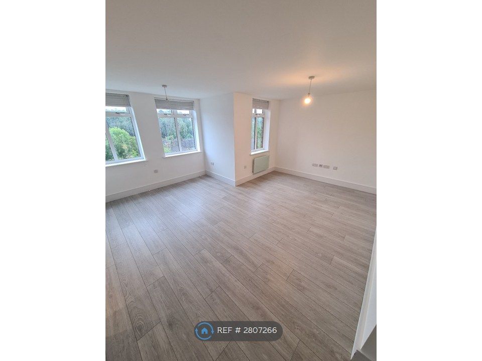 Property photo 2 of 6 Lounge