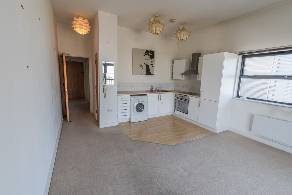 Additional image 4 of 1 bed flat to rentPaget Road, Barry CF62