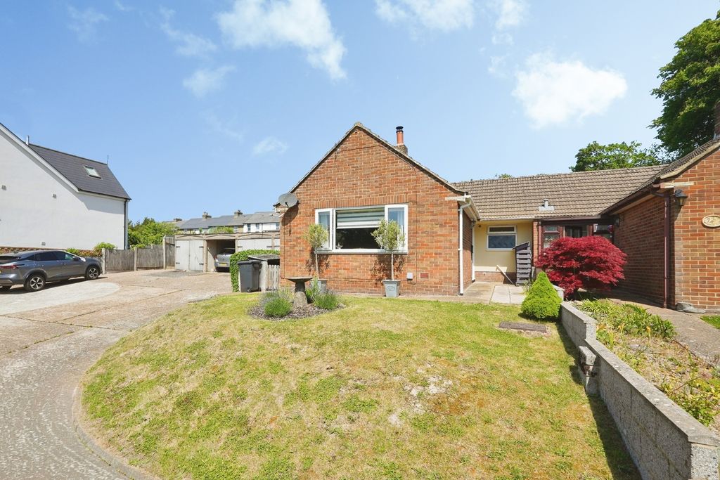 Property photo 1 of 19 Pbox-Img.Jpg