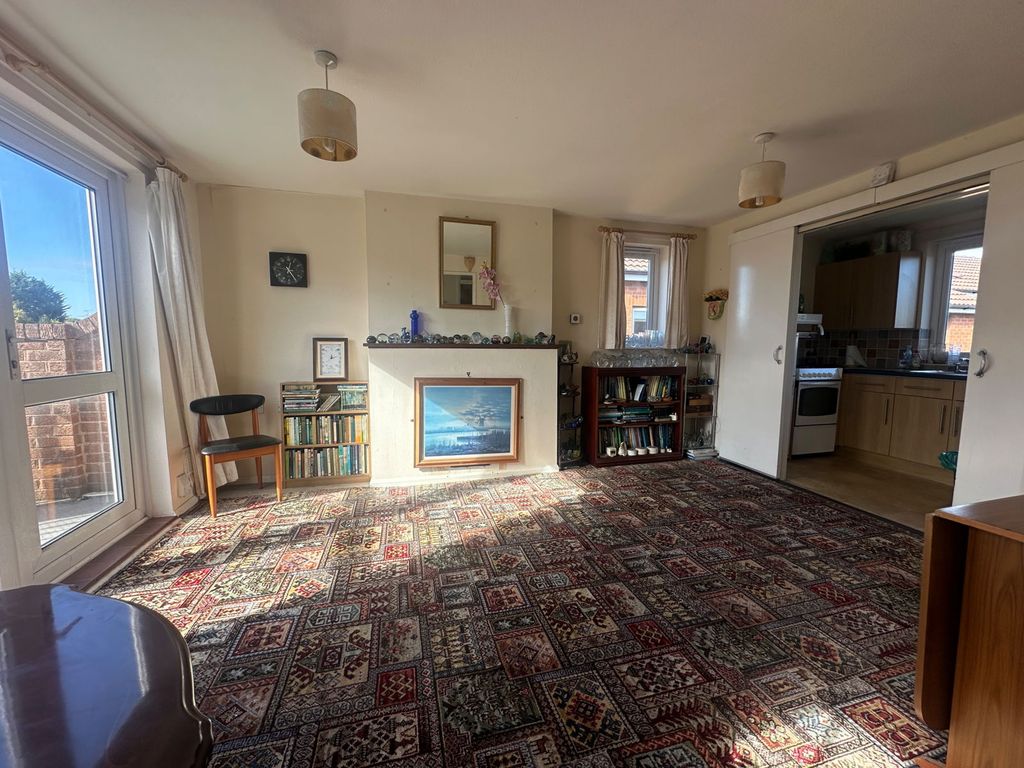 Property photo 3 of 11