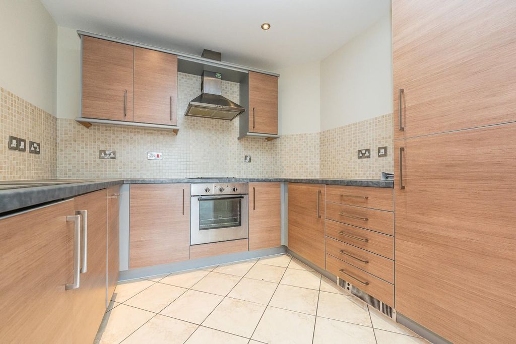 Property photo 2 of 17 Kitchen
