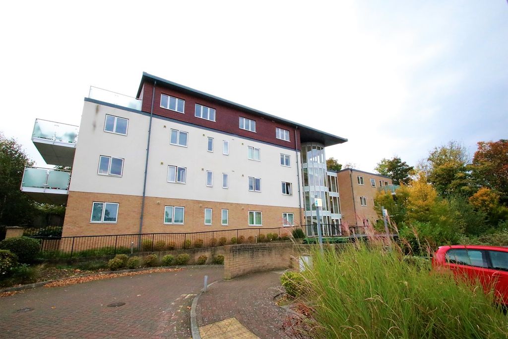 Property photo 3 of 6