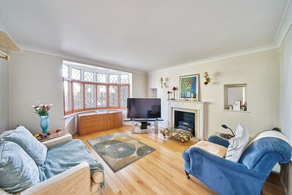 Property photo 2 of 15