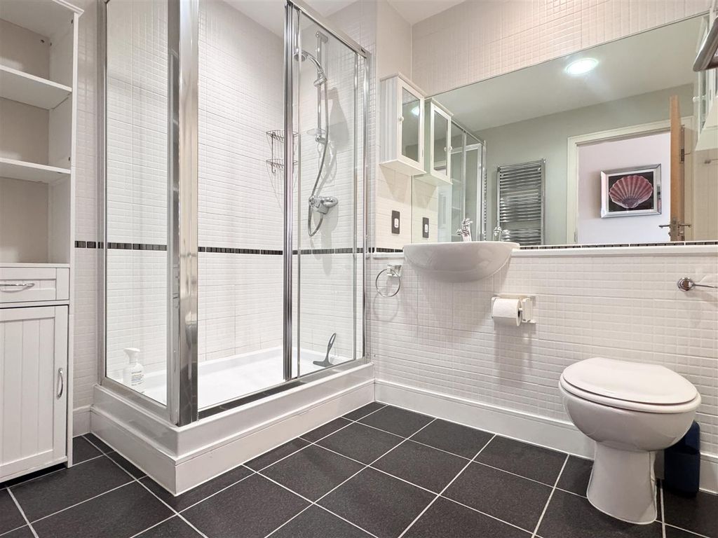 Additional image 10 of 3 bed flat for saleMidway Quay, Eastbourne BN23