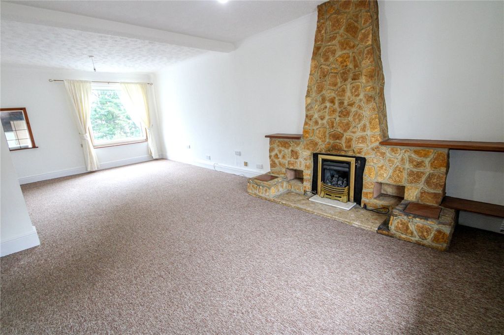 Property photo 3 of 10 Picture No. 13