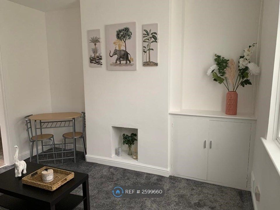 Property photo 2 of 31