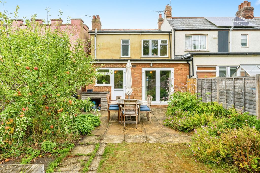 Property photo 1 of 17