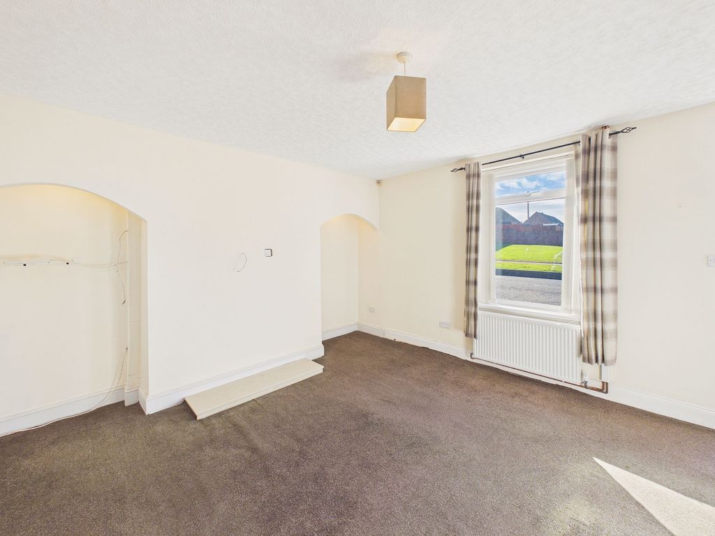 Property photo 2 of 12 Lounge