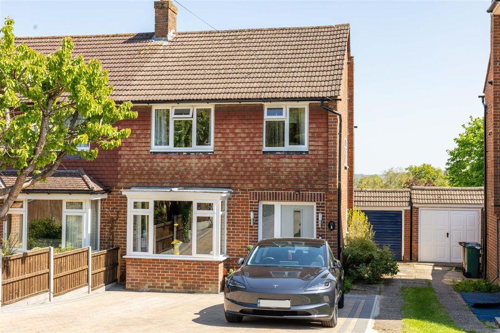 Property photo 1 of 24