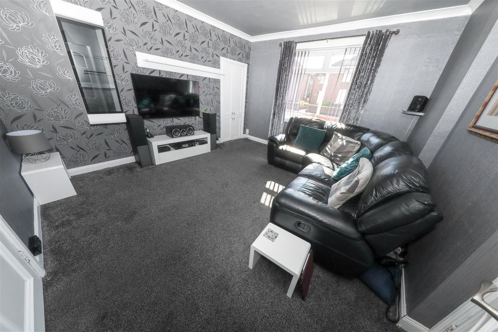 Property photo 2 of 16 B