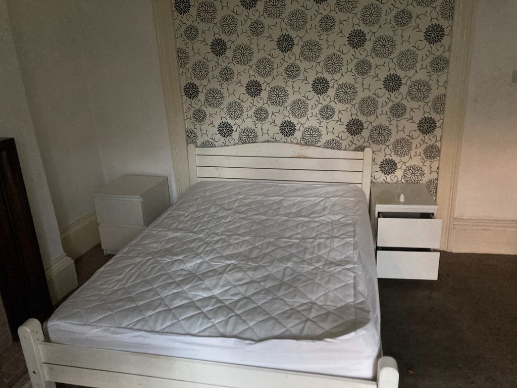 Property photo 1 of 2