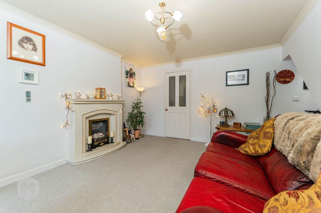 Property photo 2 of 21