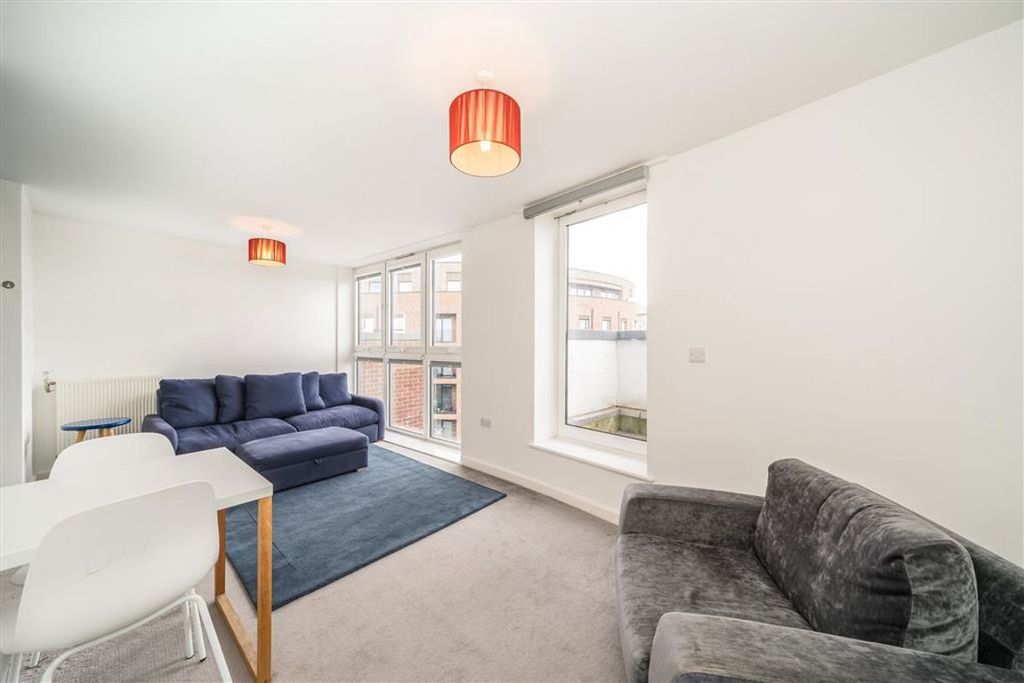 Property photo 2 of 8