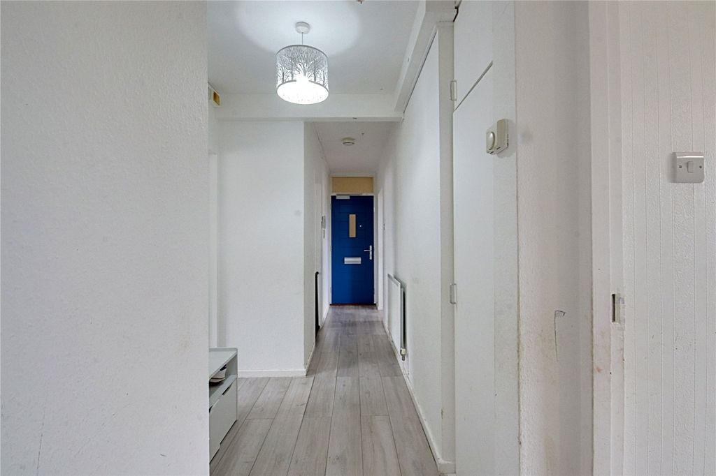 Property photo 3 of 28 Picture No. 10