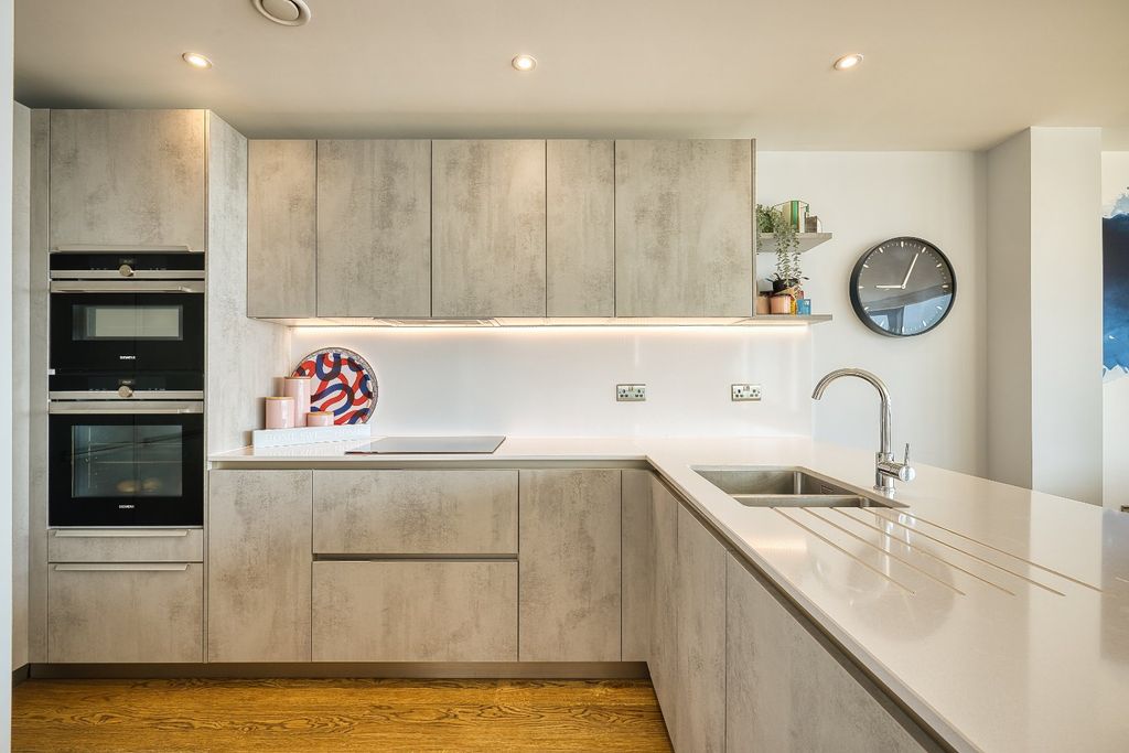 Additional image 3 of 3 bed flat for sale4 Sea View, Ramsgate CT11