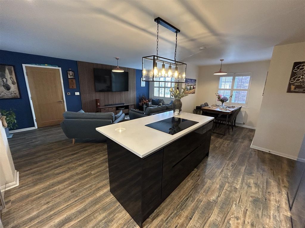 Property photo 2 of 16 Image00063.Jpeg