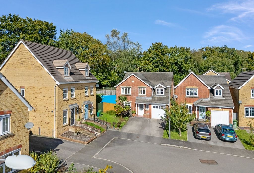 Property photo 1 of 36