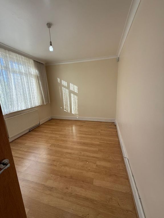 Property photo 3 of 12 Gallery