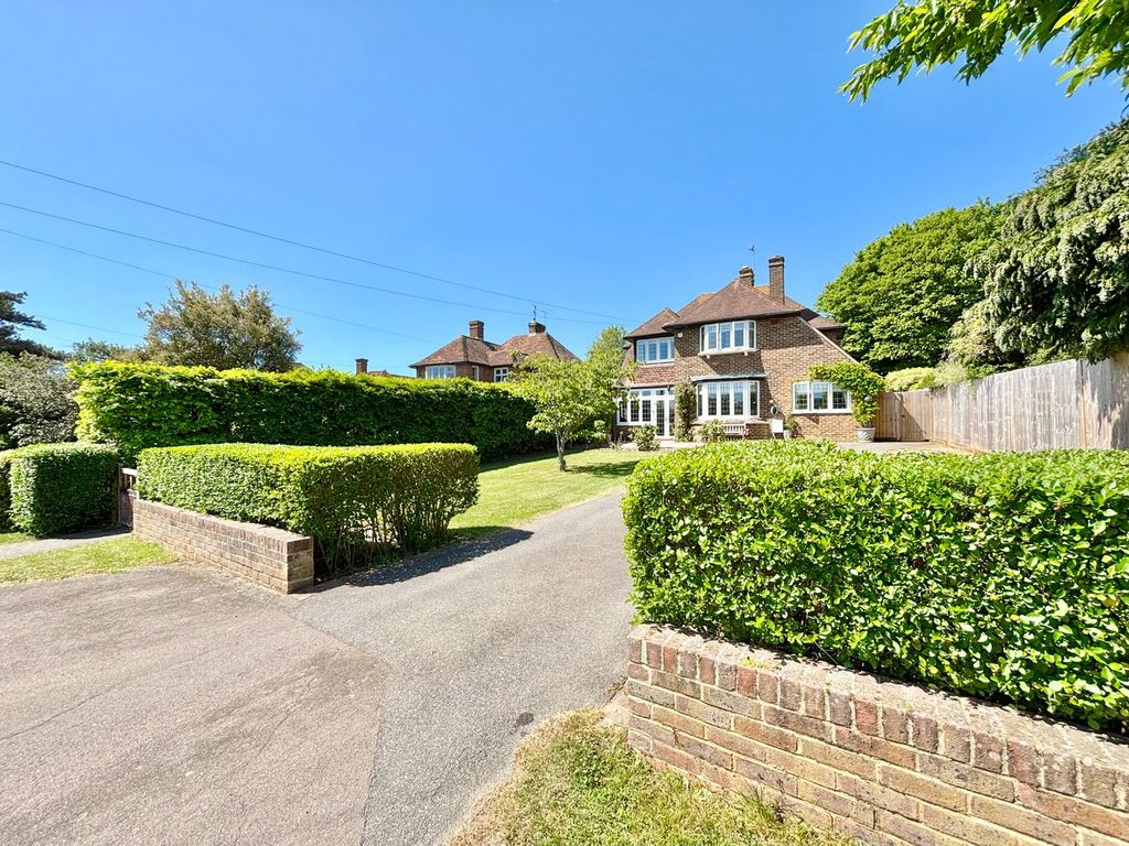 Property photo 1 of 27