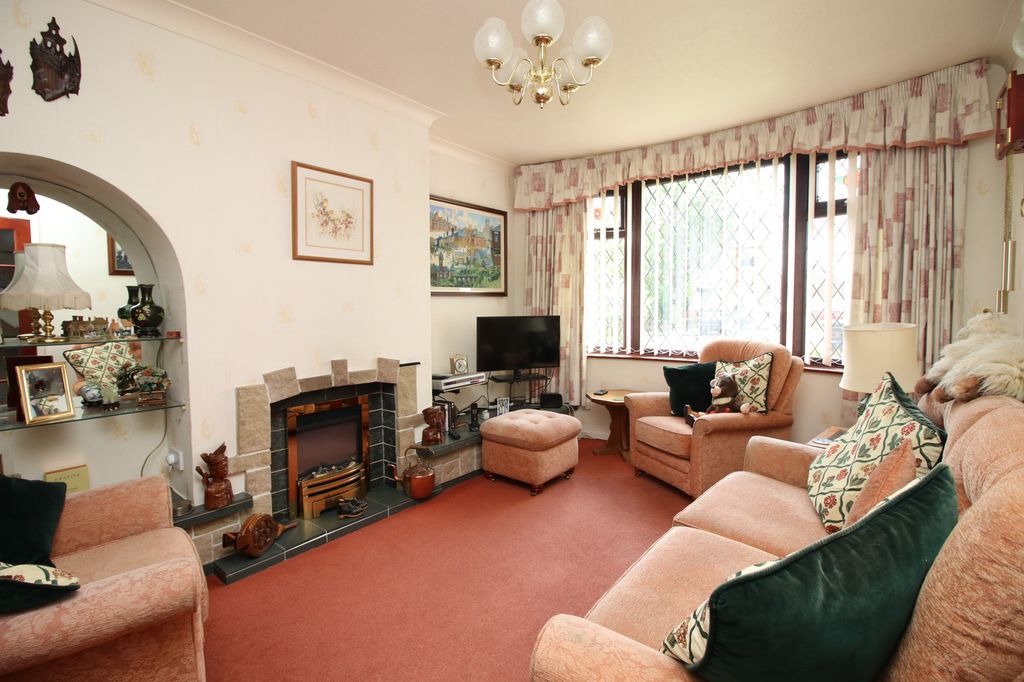 Property photo 2 of 21