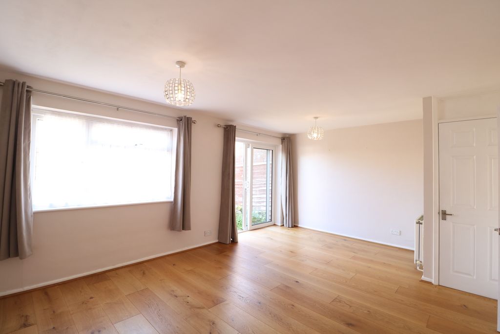 Property photo 3 of 23