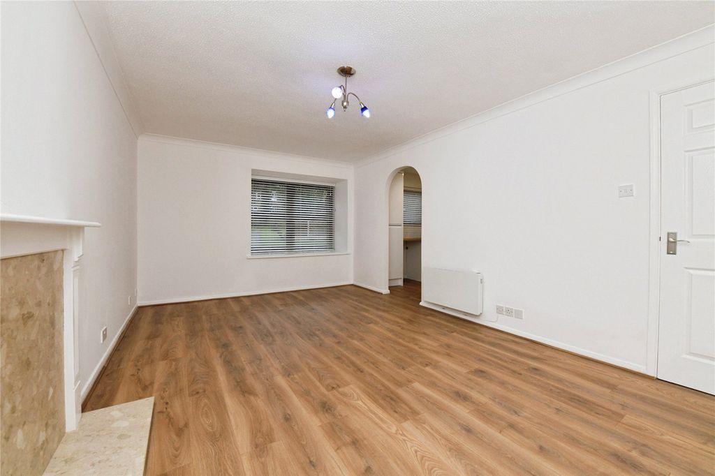 Property photo 3 of 13 Interior