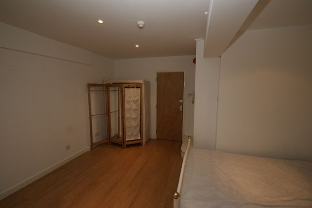 Property photo 3 of 4 14 Southleigh Base l
