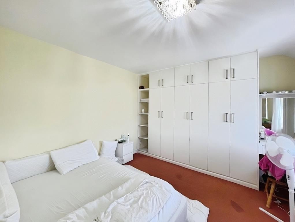 Property photo 2 of 12 Bedroom