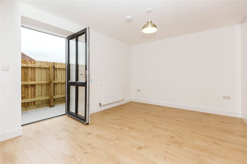 Property photo 2 of 9 Picture No. 05