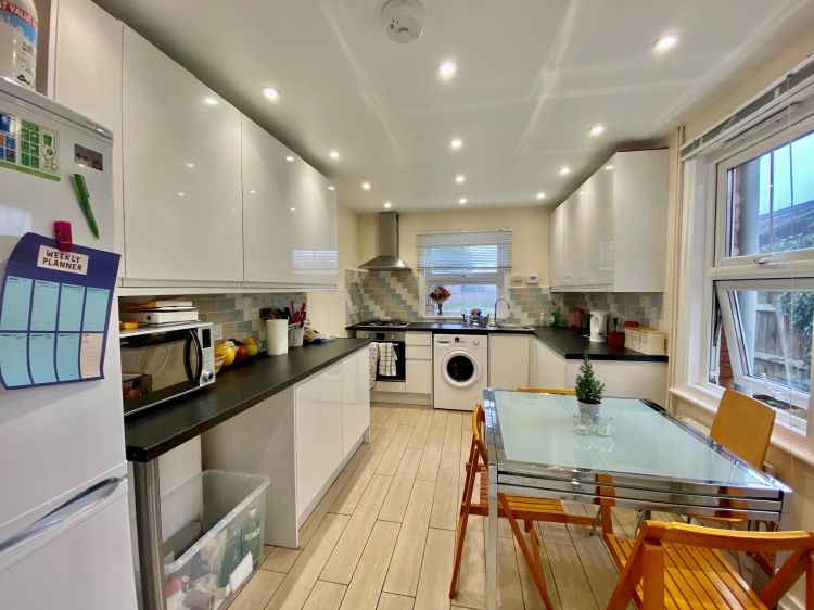 Property photo 1 of 10 57 Windmill Road ...