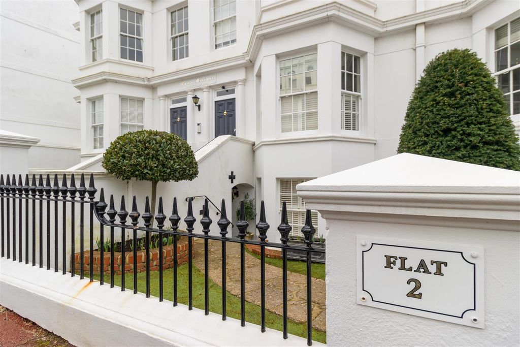 Property photo 2 of 44 Front #4.Jpg