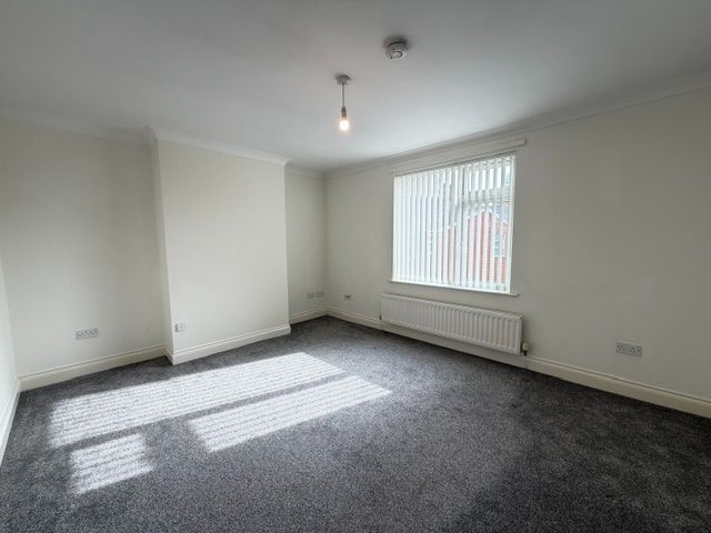 Property photo 3 of 11 Photograph 3