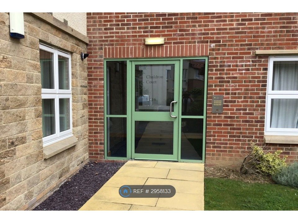 Property photo 2 of 8 Entrance
