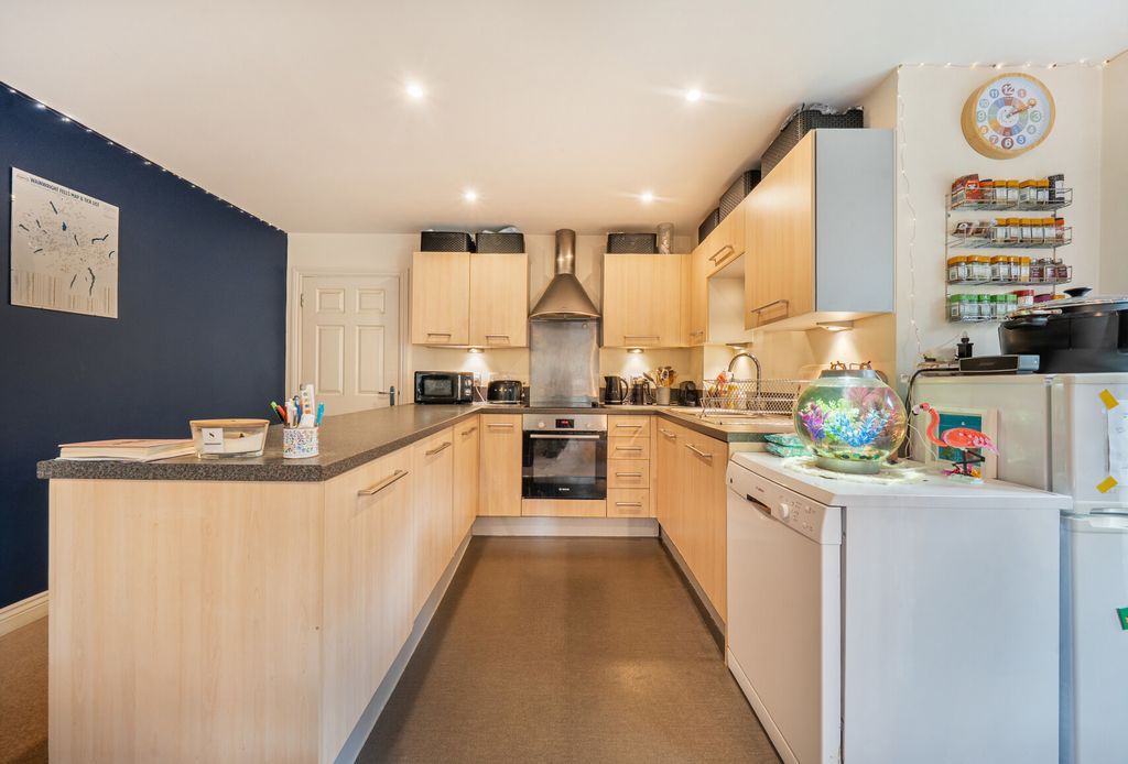 Property photo 3 of 13 1382668-6-691c7B5...