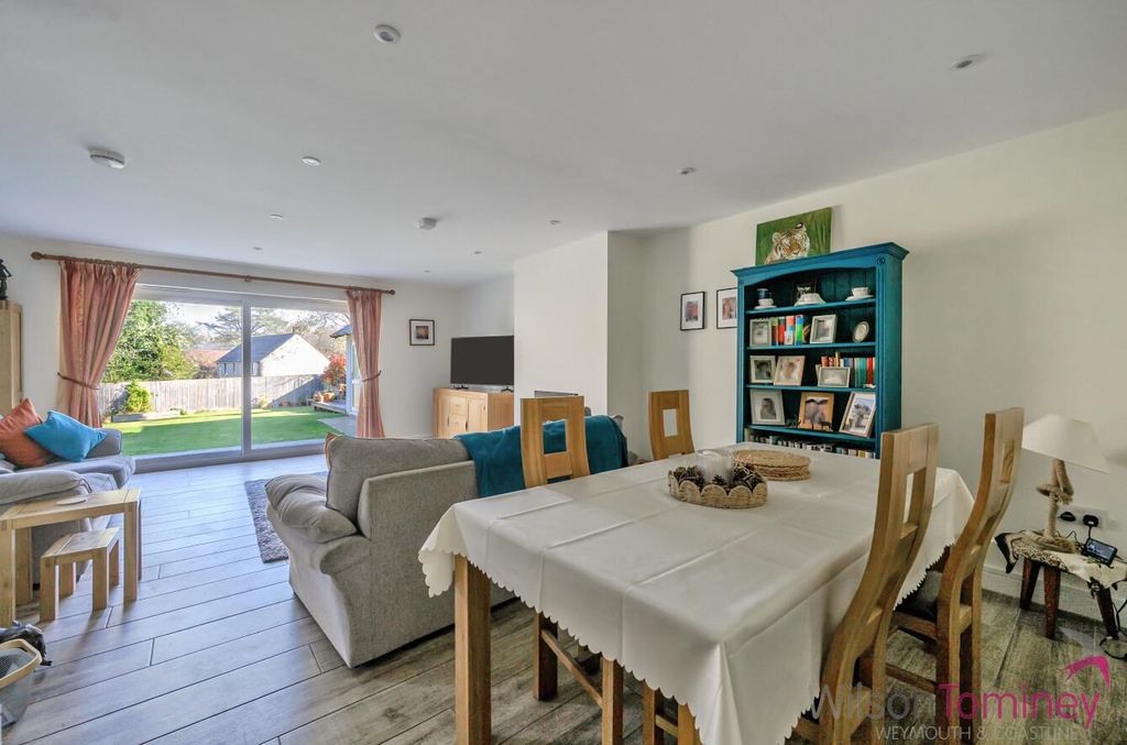 Property photo 2 of 28 83545984-A201-4139-85A6-18B5d4652A59.Jpg