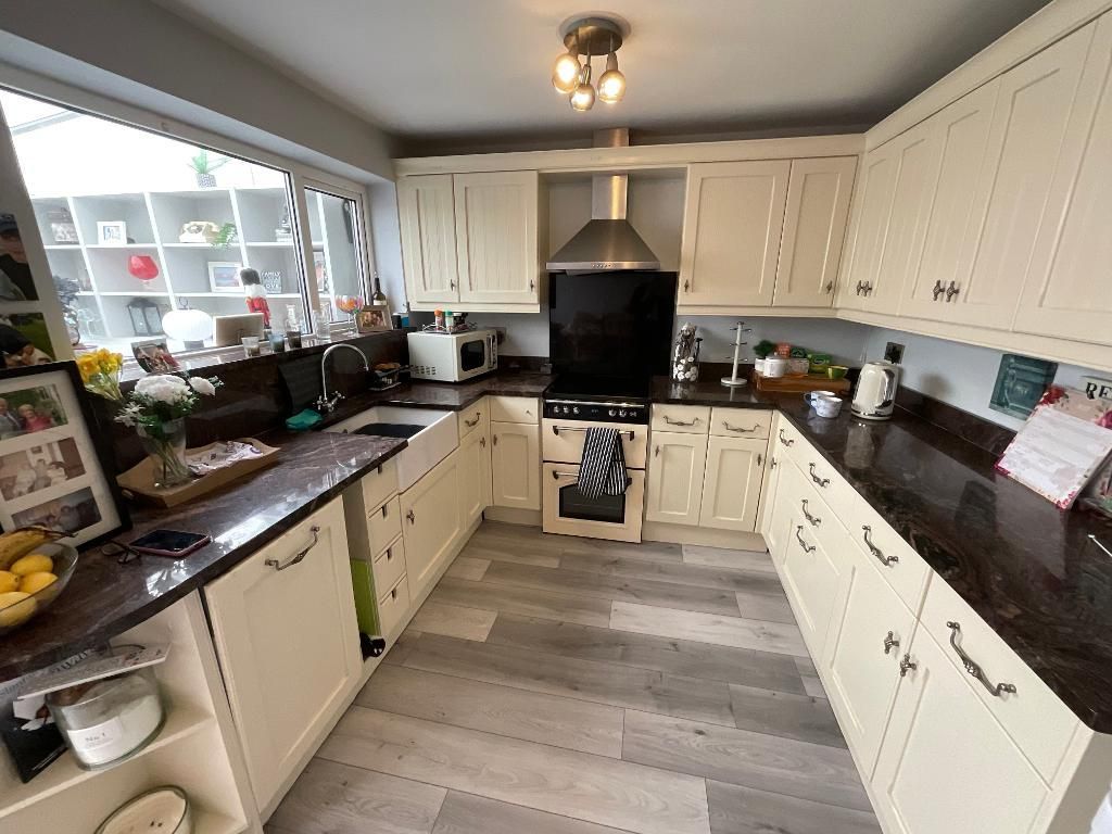 Property photo 3 of 17 Photo 3