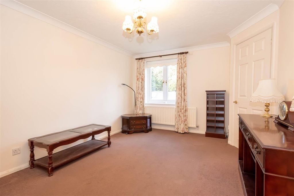 Property photo 3 of 19