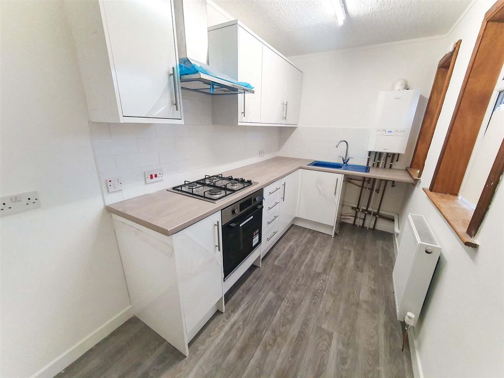 Property photo 2 of 8 Jmp0092Levi Kitchen.Jpg