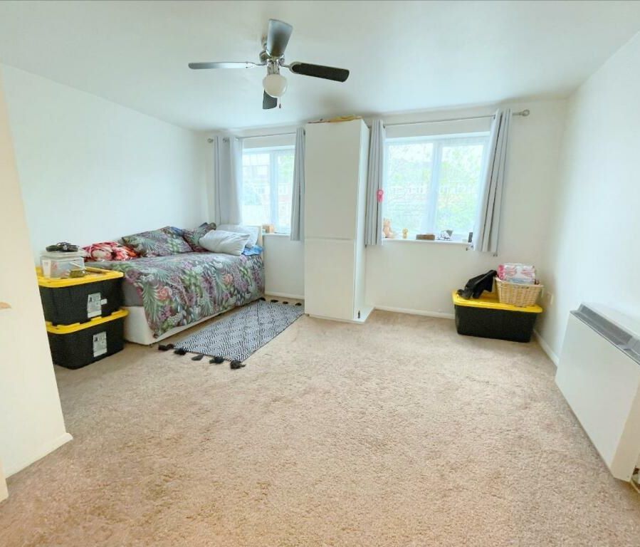 Property photo 2 of 8