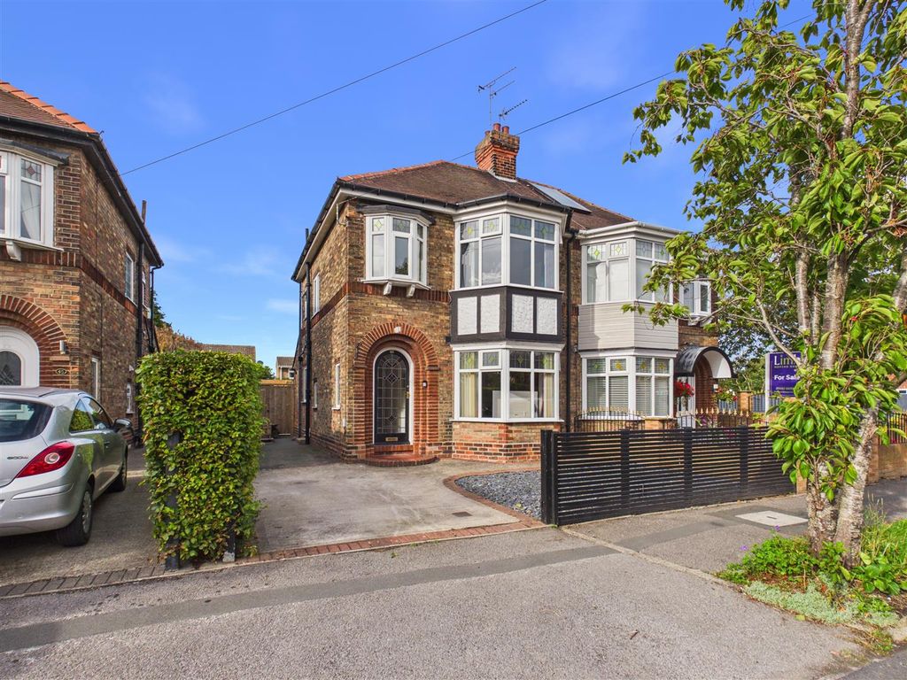 Property photo 1 of 13 Ingleton Avenue - Main