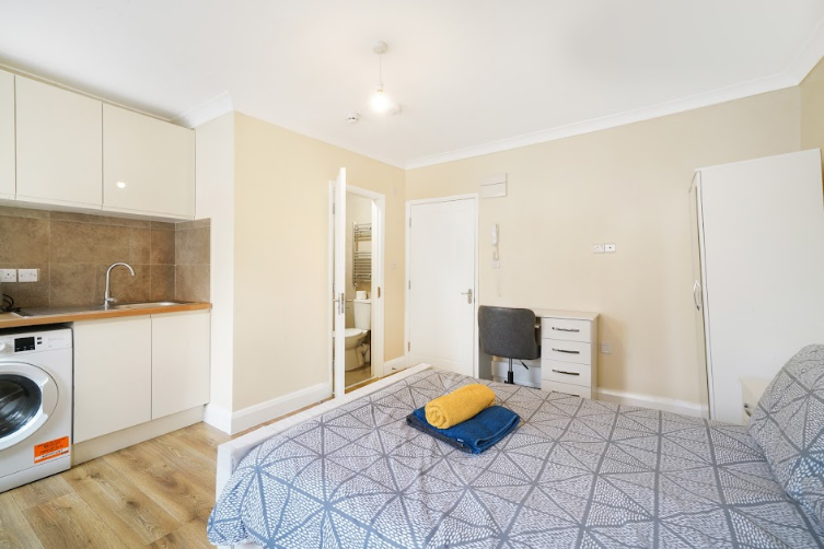 Property photo 3 of 9