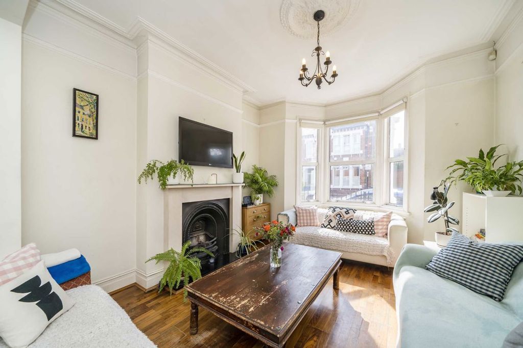 Property photo 2 of 9