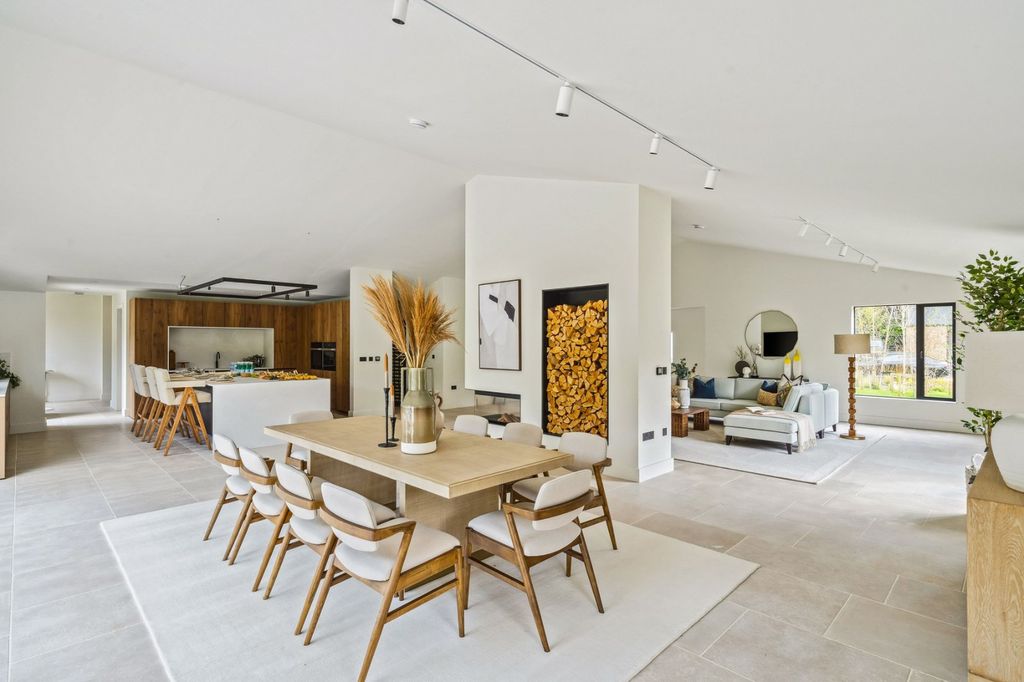 Property photo 3 of 45 Picture No. 89