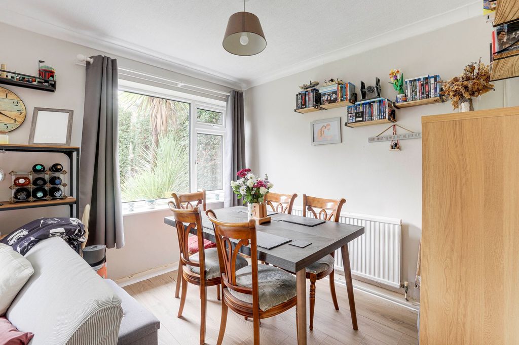 Property photo 3 of 16